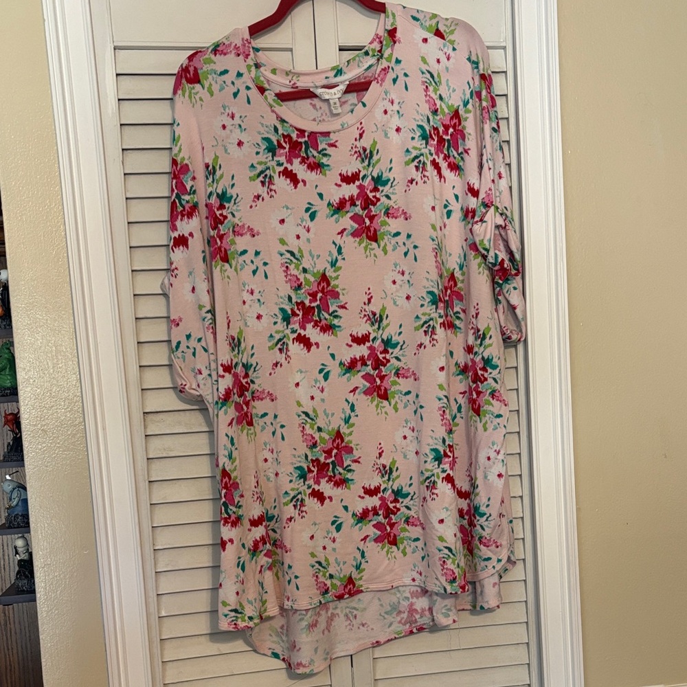 Crown & Ivy Floral Pink and Green Tunic